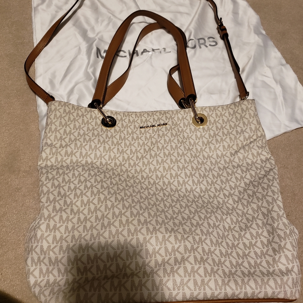 Michael kors purse